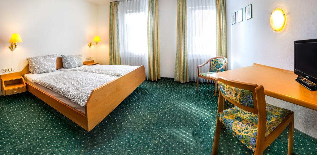 Hotel Hirsch Freudenstadt Room photo