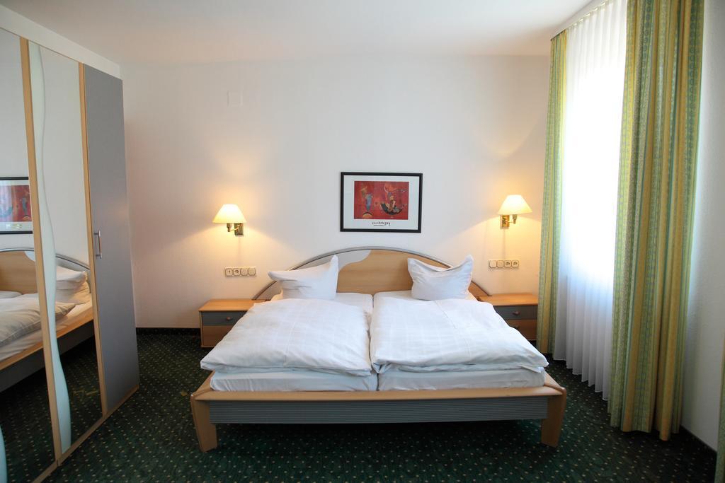 Hotel Hirsch Freudenstadt Exterior photo