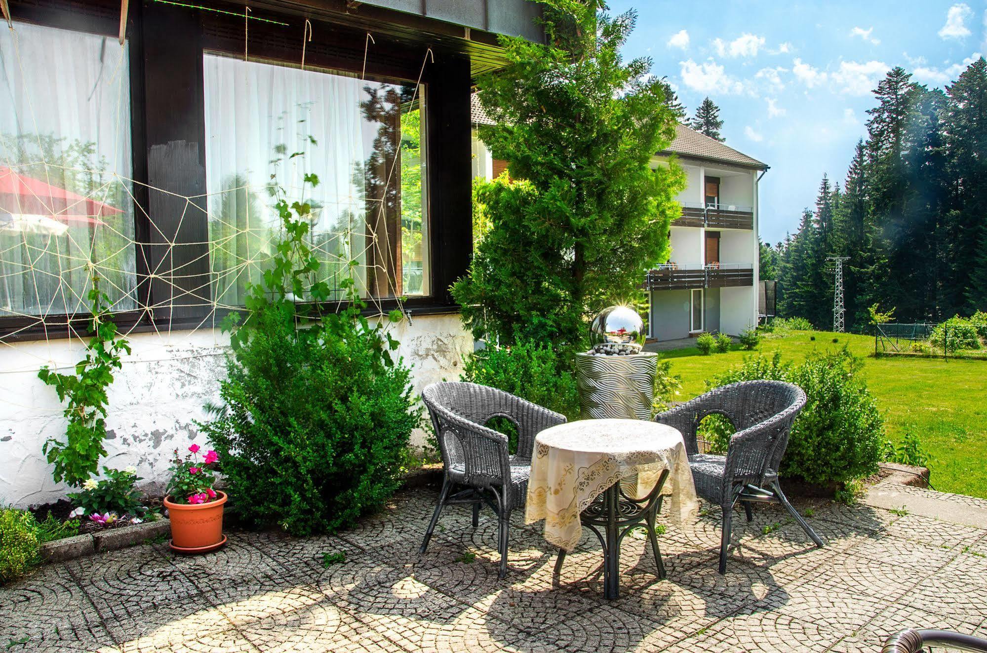 Hotel Hirsch Freudenstadt Exterior photo